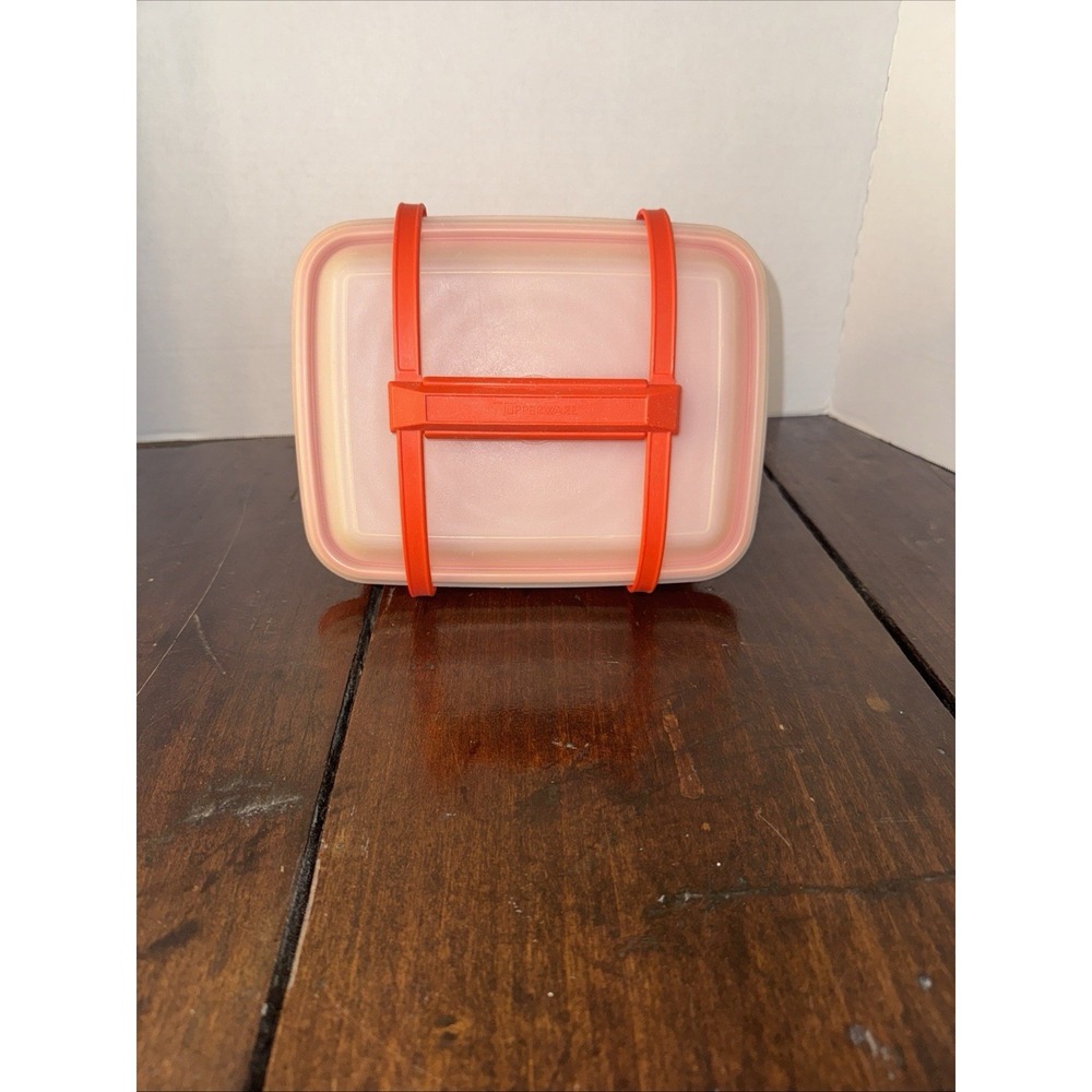 Tupperware Paprika Red Keeper Lunchbox with Lid and Handle  Vintage